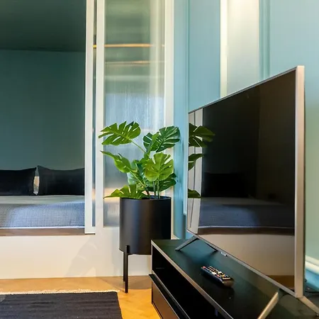 Award Winning Design Center - River View By Lisbeyond *