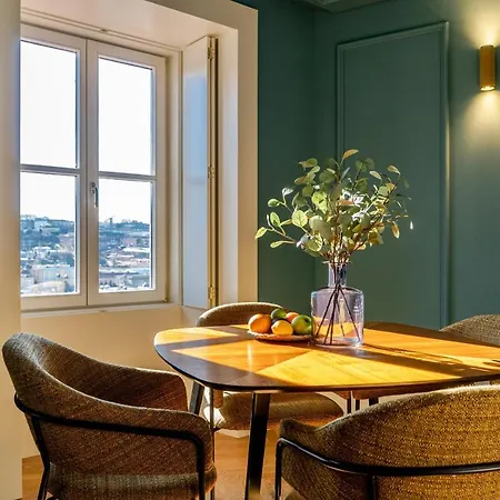 Award Winning Design Center - River View By Lisbeyond * Oporto
