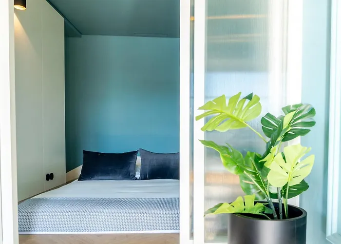 Award Winning Design Center - River View By Lisbeyond