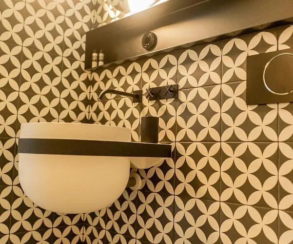 Award Winning Design Center - River View By Lisbeyond * Oporto