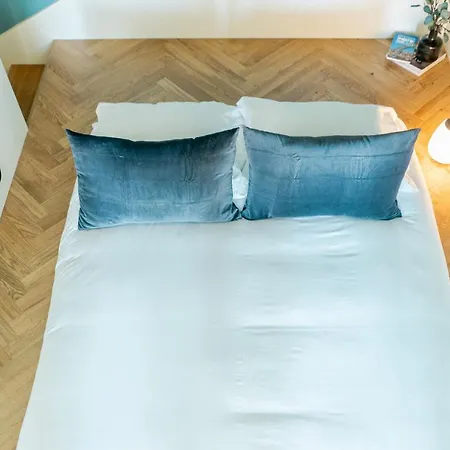 Award Winning Design Center - River View By Lisbeyond Apartmán