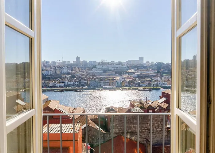 Award Winning Design Center - River View By Lisbeyond Πόρτο