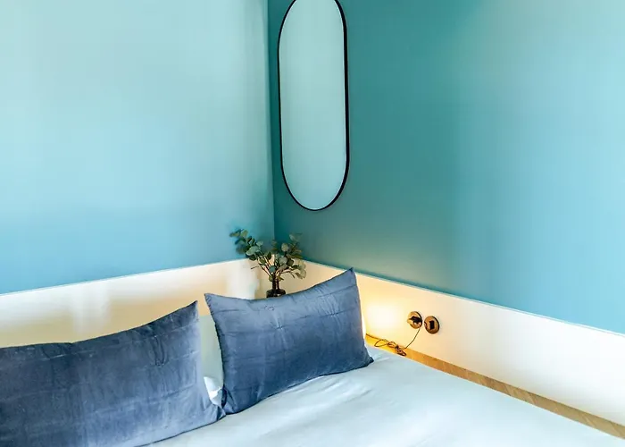 Award Winning Design Center - River View By Lisbeyond *