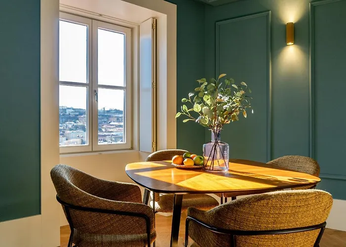 Award Winning Design Center - River View By Lisbeyond * Porto