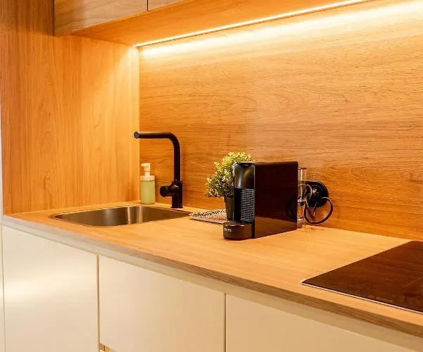 Award Winning Design Center - River View By Lisbeyond Appartement *