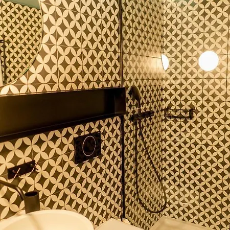 Award Winning Design Center - River View By Lisbeyond Porto