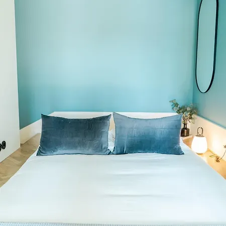 Award Winning Design Center - River View By Lisbeyond Apartment *